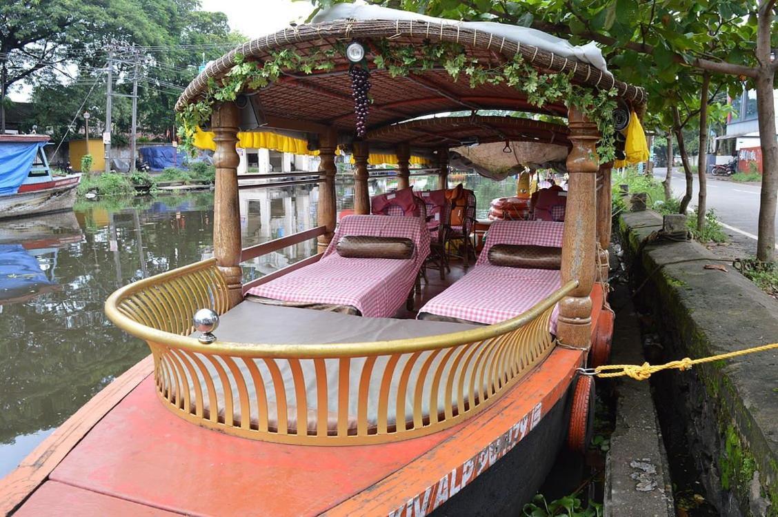 Golden * Alappuzha