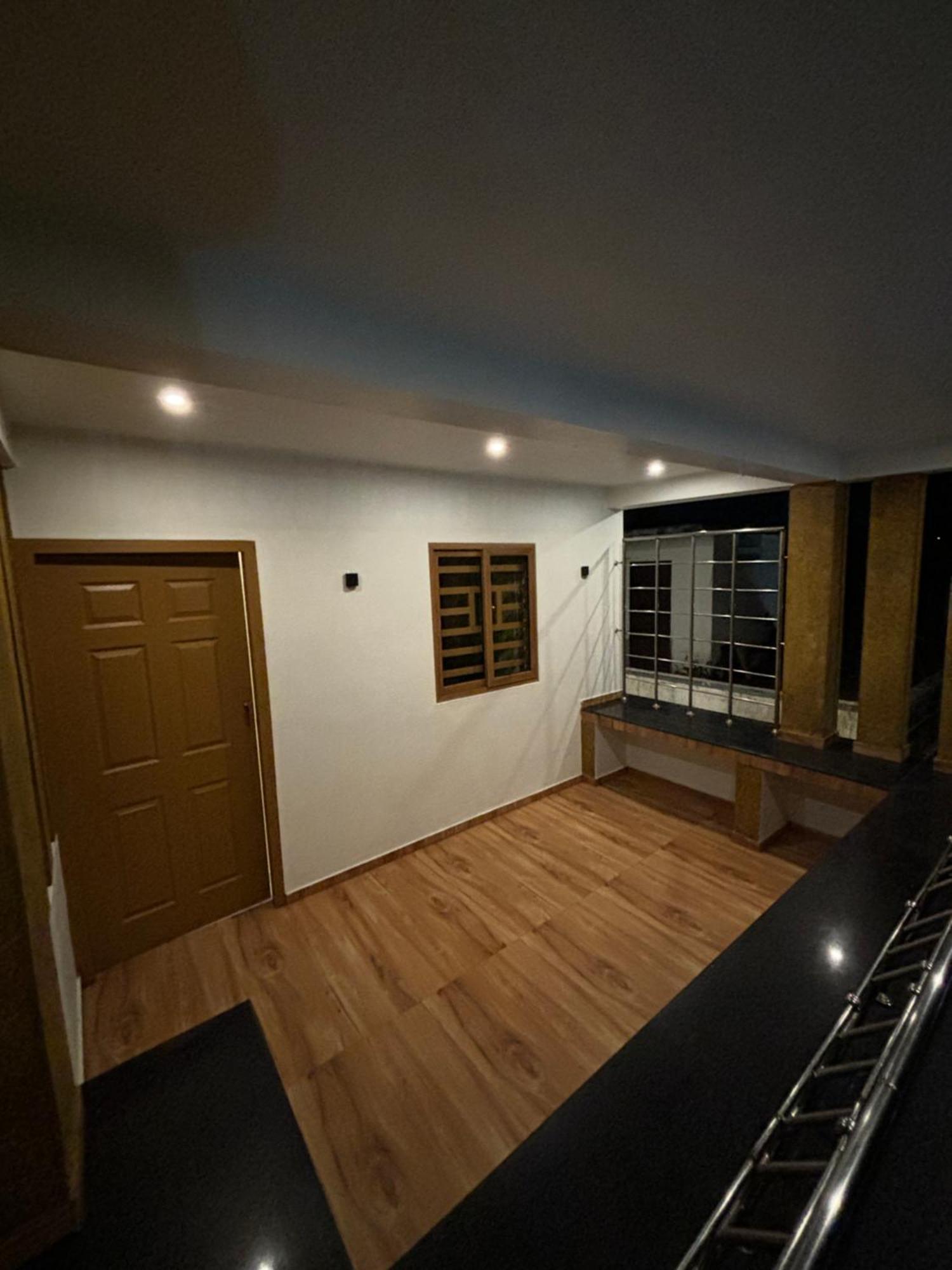 Homestay Golden *