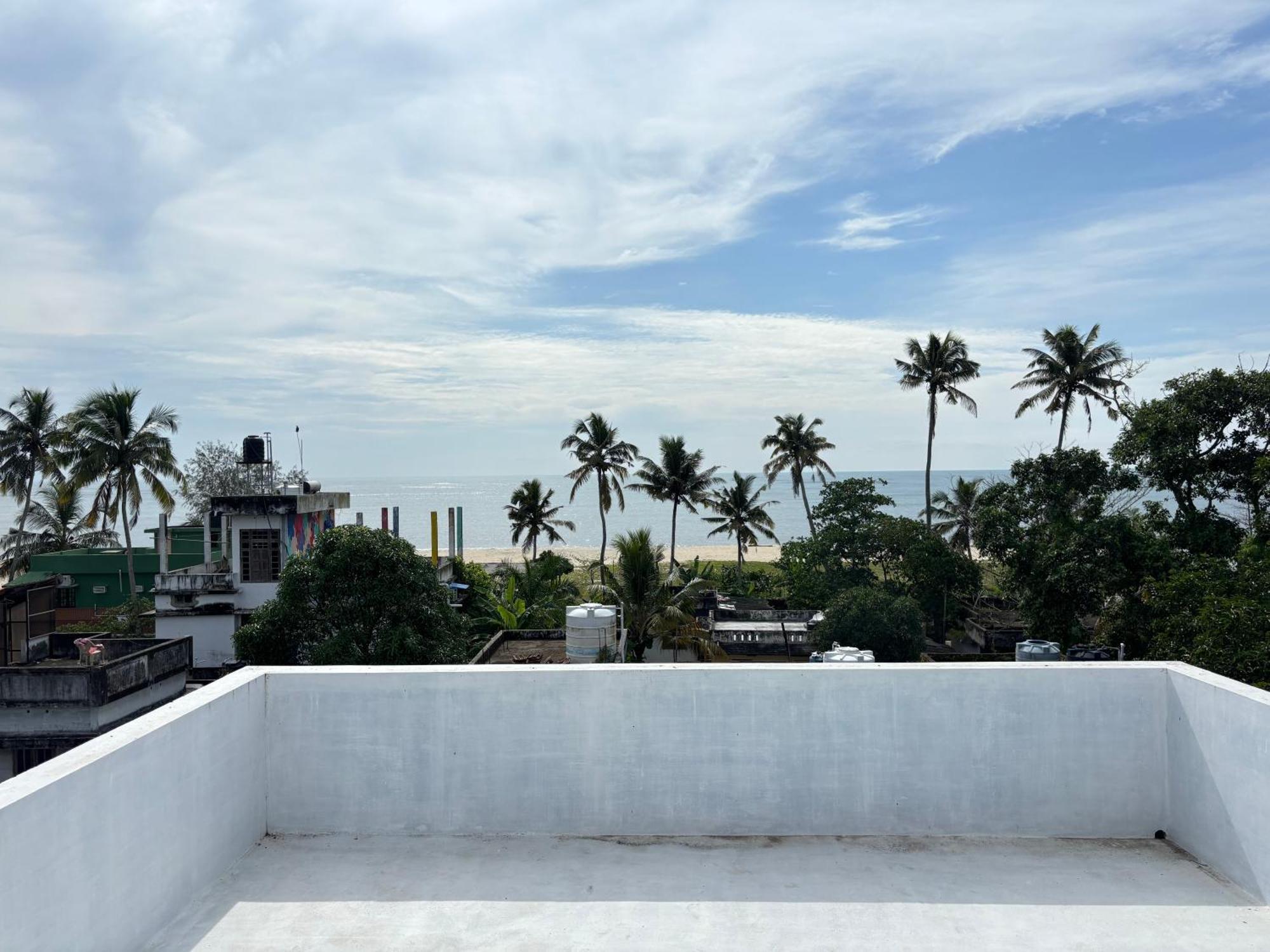 Golden Homestay *